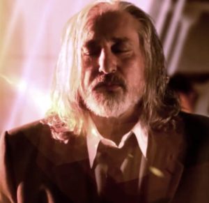 ابی خدا با ماست