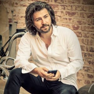 منصور آغوش تو